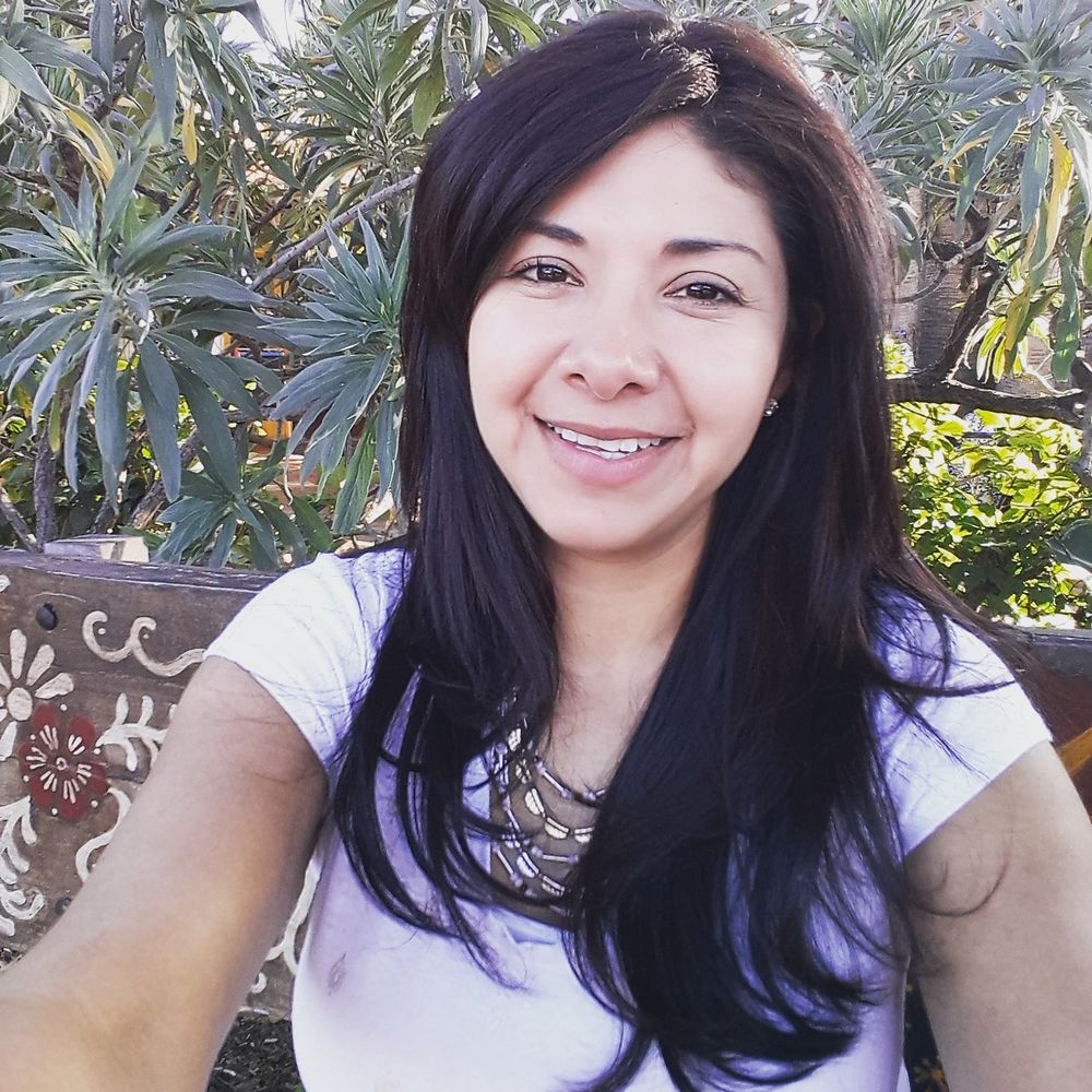 Meet your Posher, Adela